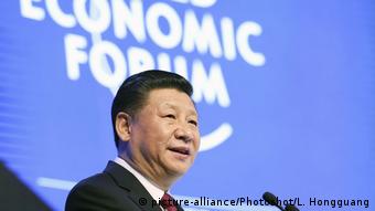 Στο φετινό Παγκόσμιο Οικονομικό Φόρουμ του Νταβός ο κινέζος πρόεδρος Σι Τζινπίνγκ επιχείρησε να εμφανιστεί ως μεγάλος υπέρμαχος του ελεύθερου εμπορίου