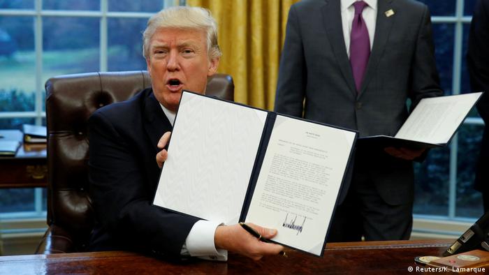 USA steigen aus Transpazifik-Handelsabkommen aus (Reuters/K. Lamarque)