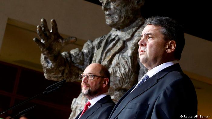 Deutschland Schulz erhebt Führungsanspruch der SPD (Reuters/F. Bensch)