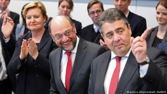 Deutschland Martin Schulz bei der SPD Bundestagfraktion (picture alliance/dpa/K. Nietfeld)