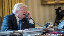 Donald Trump telefoniert mit Wladimir Putin