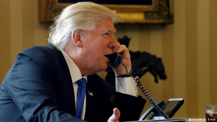 Donald Trump telefoniert (Reuters/J. Ernst)