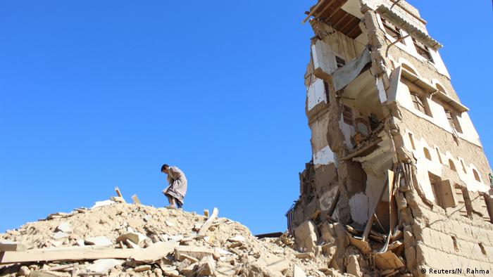 Jemen Ruine Luftangriffe (Reuters/N. Rahma)
