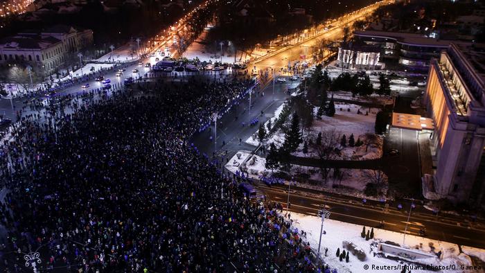 Rumanien Protest gegen Lockerung der Antikorruptionsgesetze (Reuters/Inquam Photos/O. Ganea)