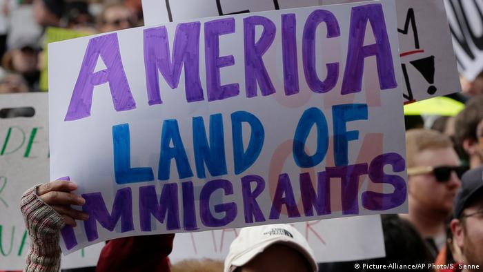 US-Einreiseverbot gegen Muslime: Widerstand in den USA (Picture-Alliance/AP Photo/S. Senne)