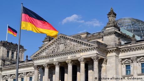 Deutschland Reichstag (picture-alliance/R. Goldmann)