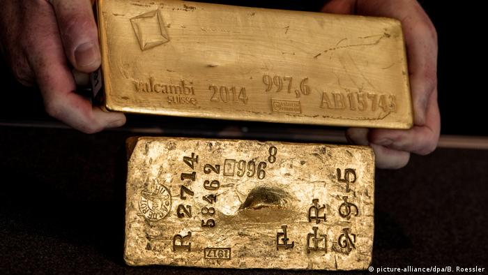 Bundesbank zeigt deutsches Gold (picture-alliance/dpa/B. Roessler)