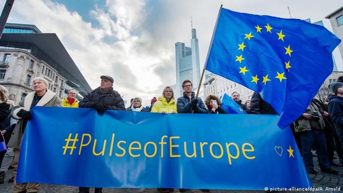 Initiative Pulse of Europe (picture-alliance/dpa/A. Arnold)