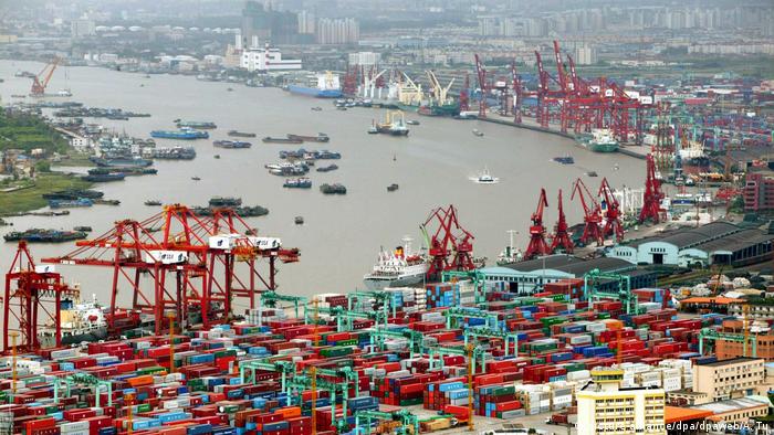 El puerto de contenedores de Shanghai.