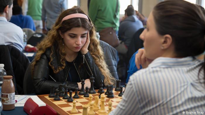 Iran Dorsa Derakhshani beim Gibraltar-Chess-Kongress 2017 (Sophie Triay)
