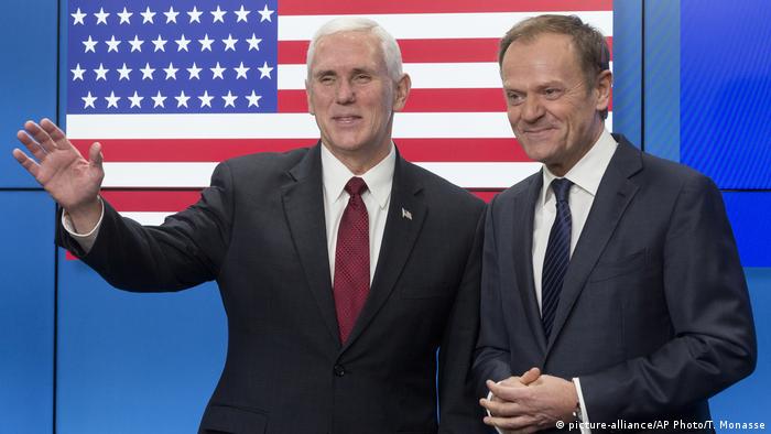 EU - USA Mike Pence & Donald Tusk in Brüssel (picture-alliance/AP Photo/T. Monasse)