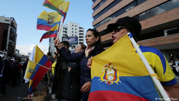 Ecuador Wahlen (Reuters/M.Bazo)