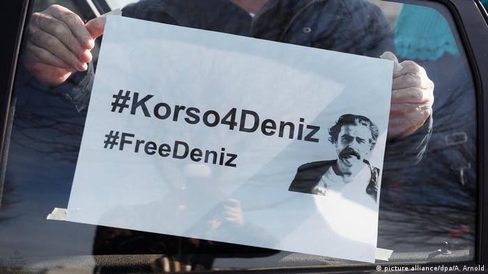 Solidaritätsaktion für in Türkei inhaftierten Journalisten (picture alliance/dpa/A. Arnold)
