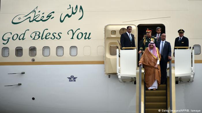 Indonesien Saudi Arabien König Salman bin Abdul Aziz zu Besuch in Jakarta (Getty Images/AFP/B. Ismoyo)