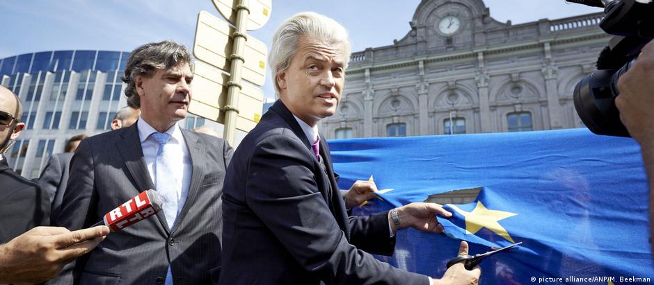 Há tempos que candidato populista de direita Geert Wilders faz campanha contra a Europa