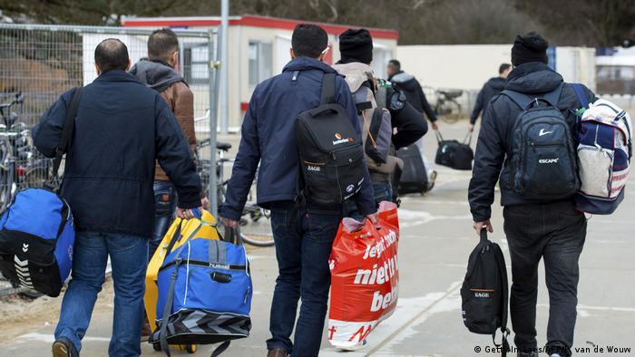 Niederlande Flüchtlinge in Nijmegen (Getty Images/AFP/P. van de Wouw)