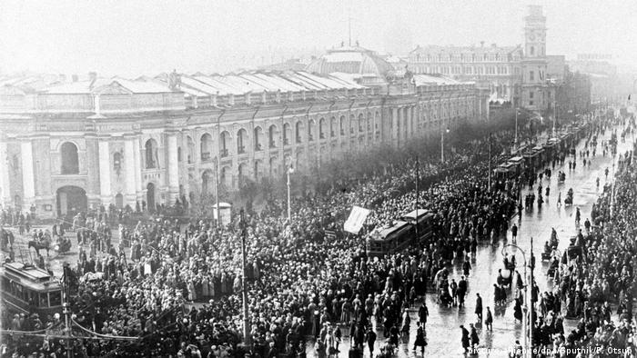 Russland Revolution 1917 - Petersburg (picture-alliance/dpa/Sputnik/P. Otsup)