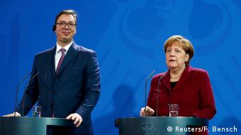 Deutschland Angela Merkel und Aleksandar Vucic (Reuters/F. Bensch)