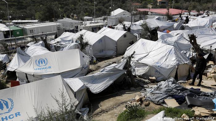 Griechenland Flüchtlingslager in Moria auf Lesbos (picture alliance/dpa/T. Stavrakis/AP)