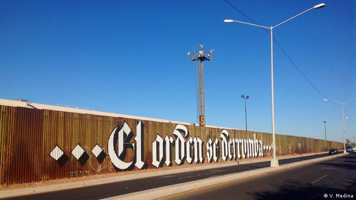 Grafiti de Said Dokins en la valle fronteriza entre México y Estados Unidos.