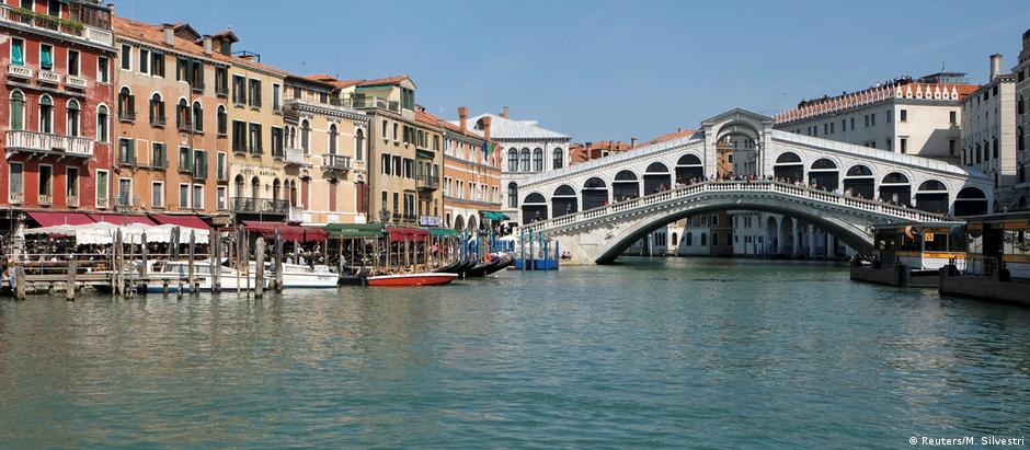 A ponte de Rialto, em Veneza, poderia ser alvo de um ataque a bomba, segundo escuta telefônica