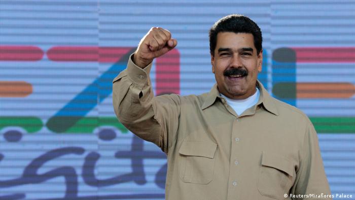 Venezuela Präsident Nicolas Maduro vor seinen Anhängern in Caracas (Reuters/Miraflores Palace)