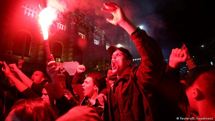 Serbien Proteste gegen Aleksandar Vucic in Belgrad (Reuters/D. Kojadinovic)