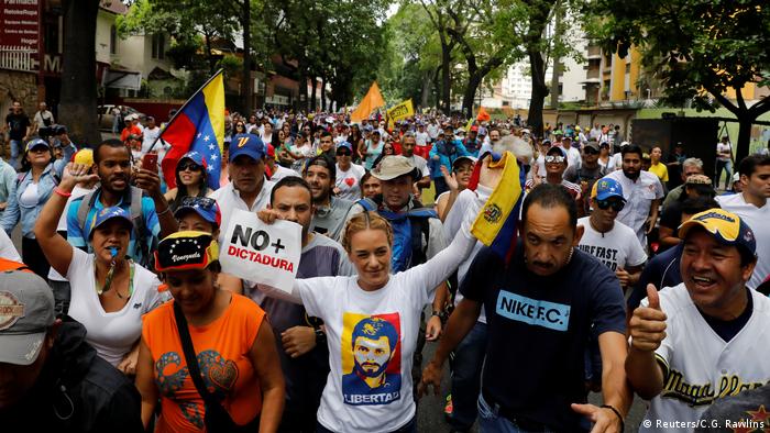 Venezuela Proteste in Caracas | Lilian Tintori (Reuters/C.G. Rawlins)