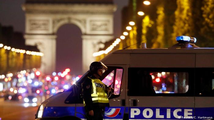 Frankreich | Schießerei auf der Champs Elysee Avenue (Reuters/C. Hartmann)