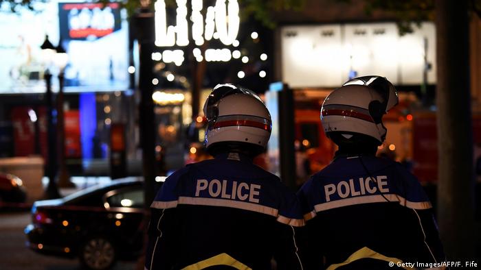 Frankreich | Schießerei auf der Champs Elysee Avenue (Getty Images/AFP/F. Fife)