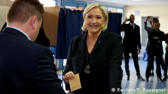  Marine Le Pen (Reuters/P. Rossignol)