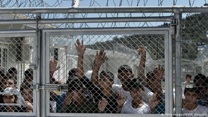 Griechenland Flüchtlingscamp Moria Symbolbild (Getty Images/AFP/A. Messinis)