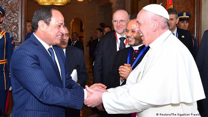 Ägypten Papst Franziskus in Kairo | mit Abdel Fattah al-Sisi (Reuters/The Egyptian Presidency)