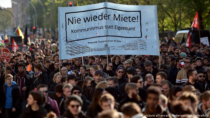 Left wing protests ahead of May Day (picture alliance/B. Pedersen/dpa-Zentralbild)