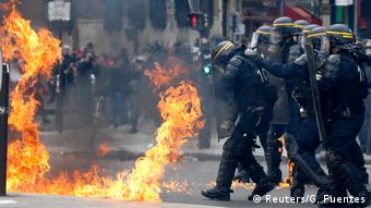 Frankreich 1. Mai Ausschreitungen in Paris (Reuters/G. Fuentes)