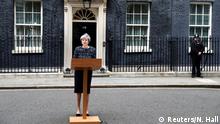 London Premierministerin Theresa May vor 10 Downing Street 