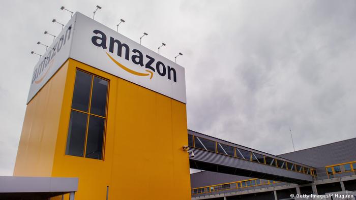 Amazon logo on a building (Getty Images/P.Huguen)