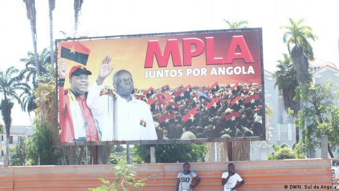 Angola | Wahlplakat der Regierungspartei MPLA (DW/N. Sul de Angola)