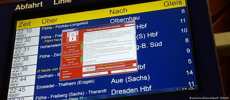 Vírus WannaCry aparece em tela com horários de trens da empresa alemã Deutsche Bahn, em Chemnitz