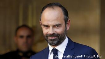 Frankreichs neuer Ministerpräsident - Edouard Philippe (picture-alliance/AP Photo/F. Mori)