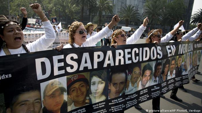 Mexiko - Proteste für verschwundene Personen (picture-alliance/AP Photo/E. Verdugo)