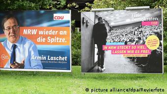 Afiches gigantes de los partidos alemanes CDU y FDP.