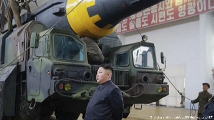 Nordkorea - Kim Jong Un - Raketentest (picture alliance/dpa/AP/ Uncredited/KRT)