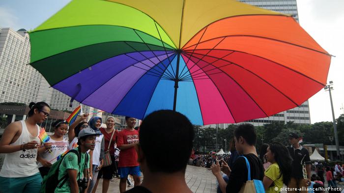 Indonesien LGBT Parade in in Jakarta (picture-alliance/NurPhoto)