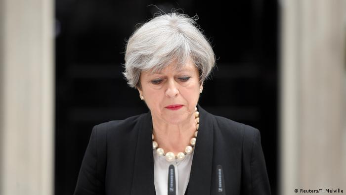Großbritannien PK Theresa May zum Anschlag in Manchester (Reuters/T. Melville)
