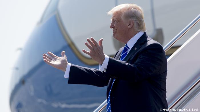 USA Trump Flugzeug Ankunft Symbolbild (Getty Images/AFP/S. Loeb)