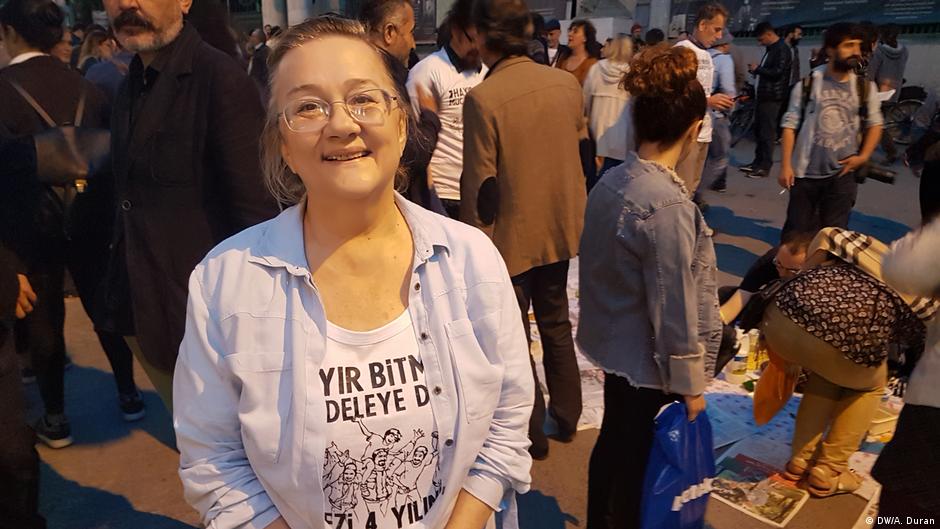 Taksim Dayanışması sözcülerinden yüksek mimar-mühendis Mücella Yapıcı