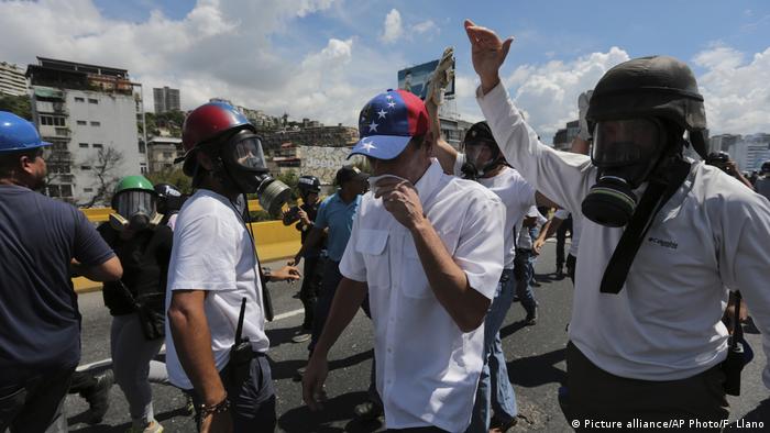 Venezuela Krise Protest (Picture alliance/AP Photo/F. Llano)