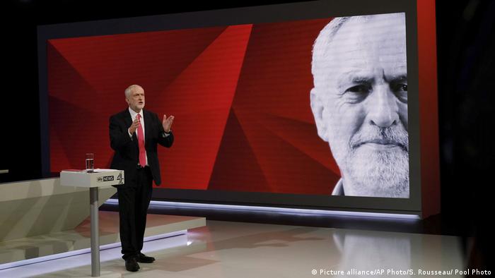 Según el sondeo, los laboristas de Corbyn sumarían 28 escaños más que los actuales. (Picture alliance/AP Photo/S. Rousseau/ Pool Photo)