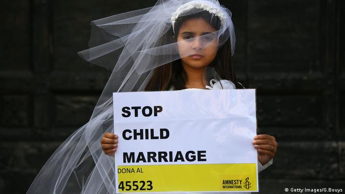 Kinderehe Aktion Italien Amnesty International (Getty Images/G.Bouys)